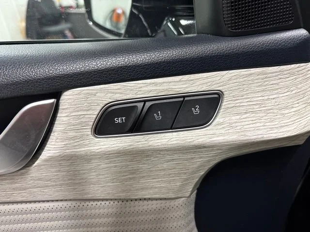 Used 2023 Black Hyundai Calligraphy image 13