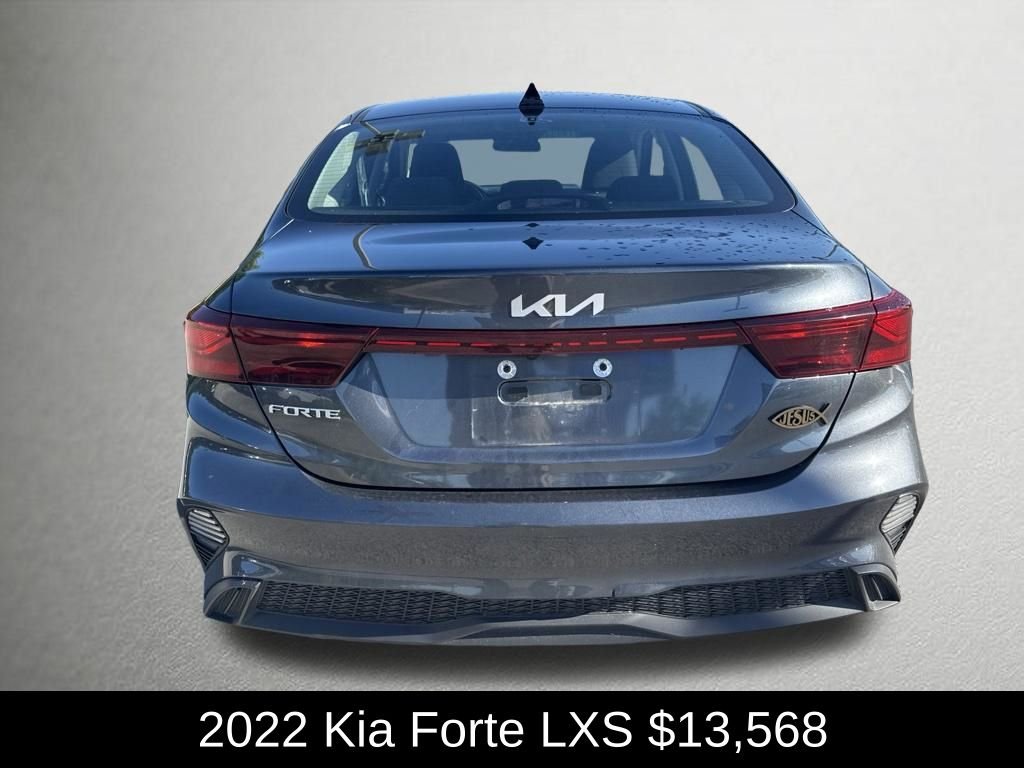 Used 2022 Gray Kia LXS image 4