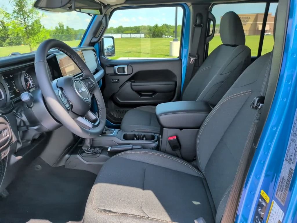 New 2026 Hydro Blue Pearl-Coat Exterior Paint Jeep Sport S image 20
