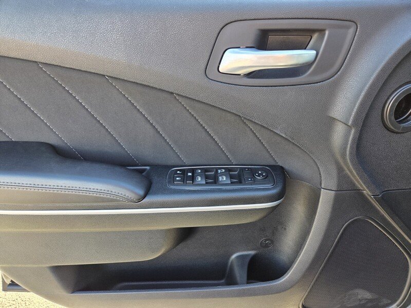 Used 2023 Black Dodge SXT image 24