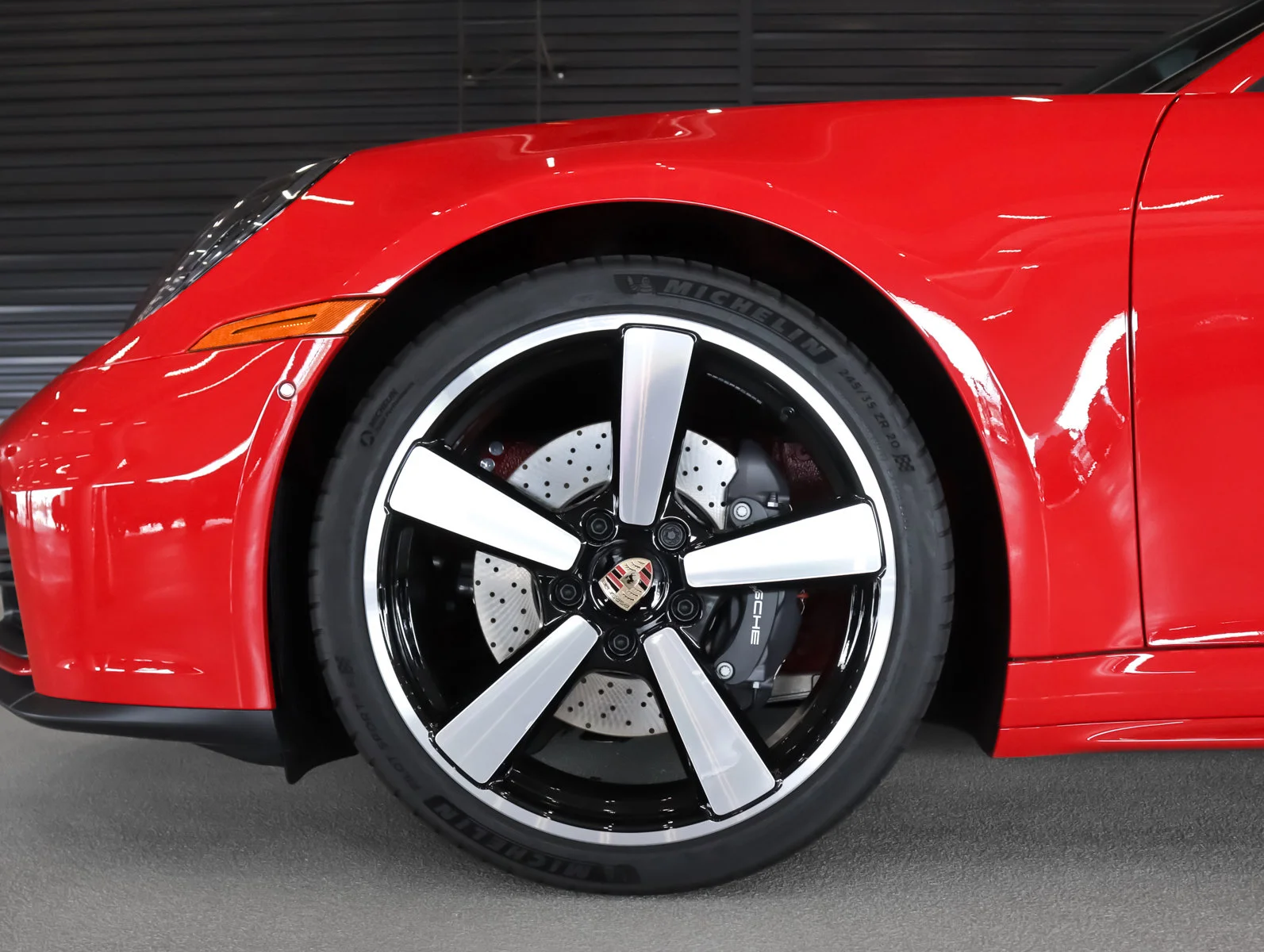 2026 Porsche 911 - Photo 13