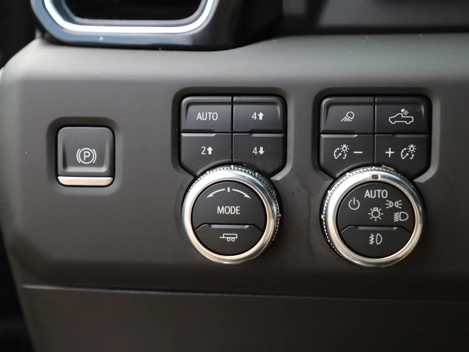 Used 2024 Titanium Rush Metallic GMC Denali image 24