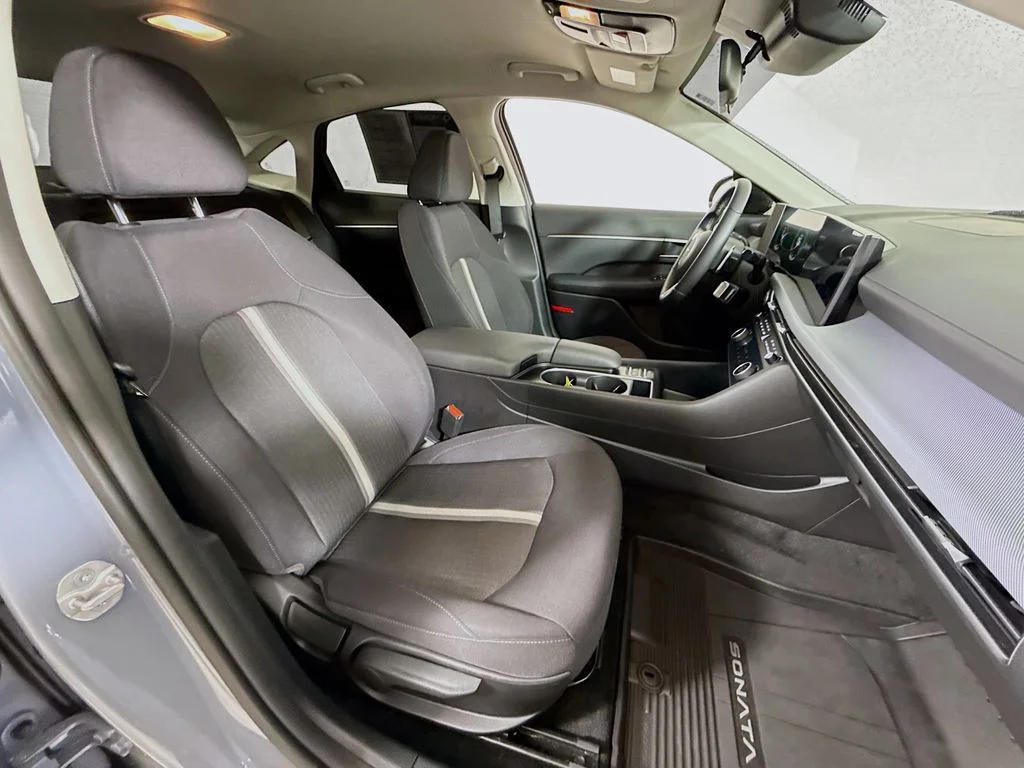 Used 2026 Blue Hyundai SEL Sport image 28