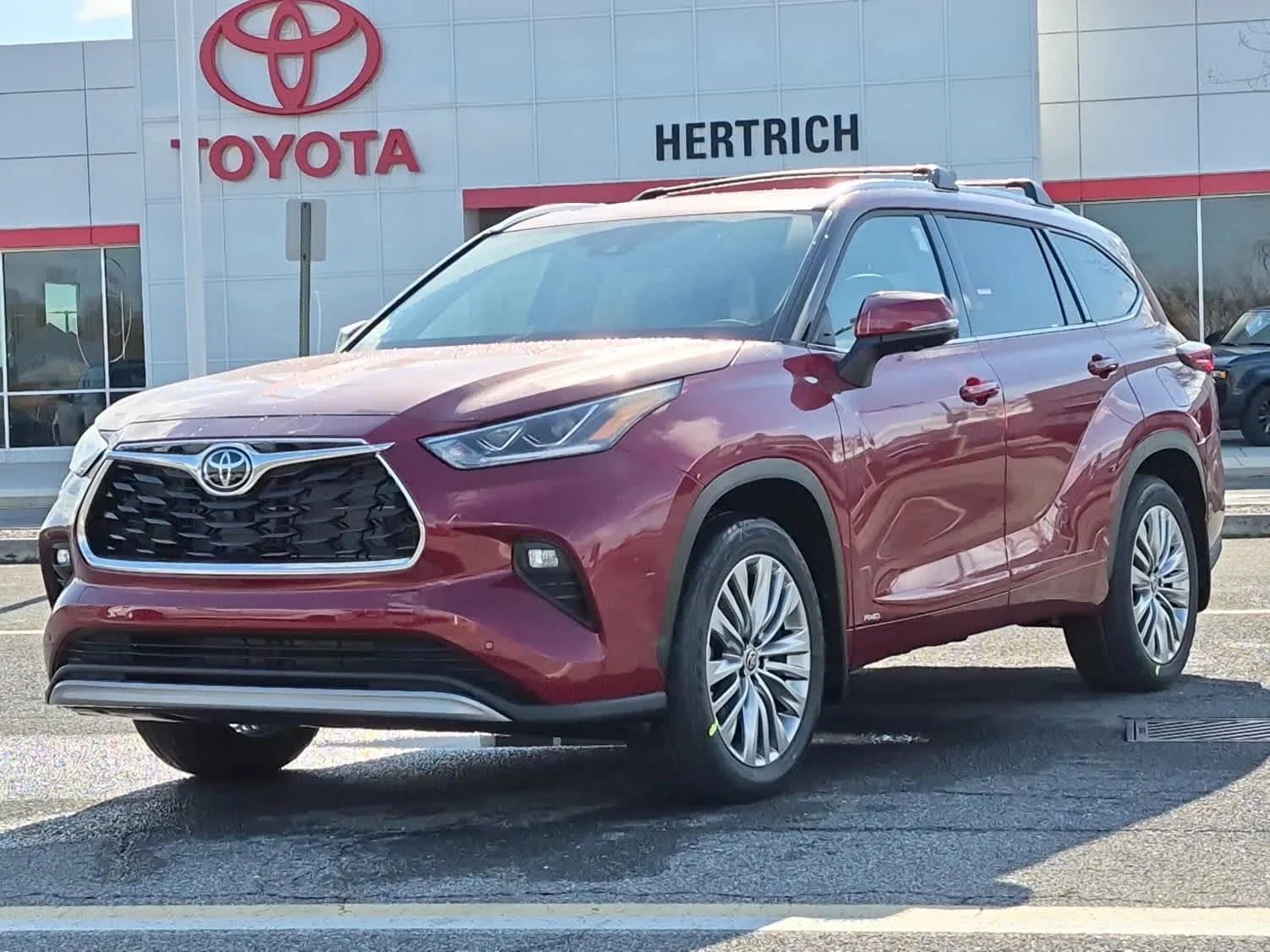 2026 Toyota Highlander Hybrid Platinum