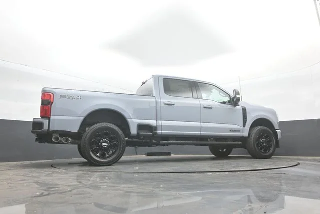 New 2026 Glacier Gray Metallic Tri-Coat Ford F-250® Lariat® image 39