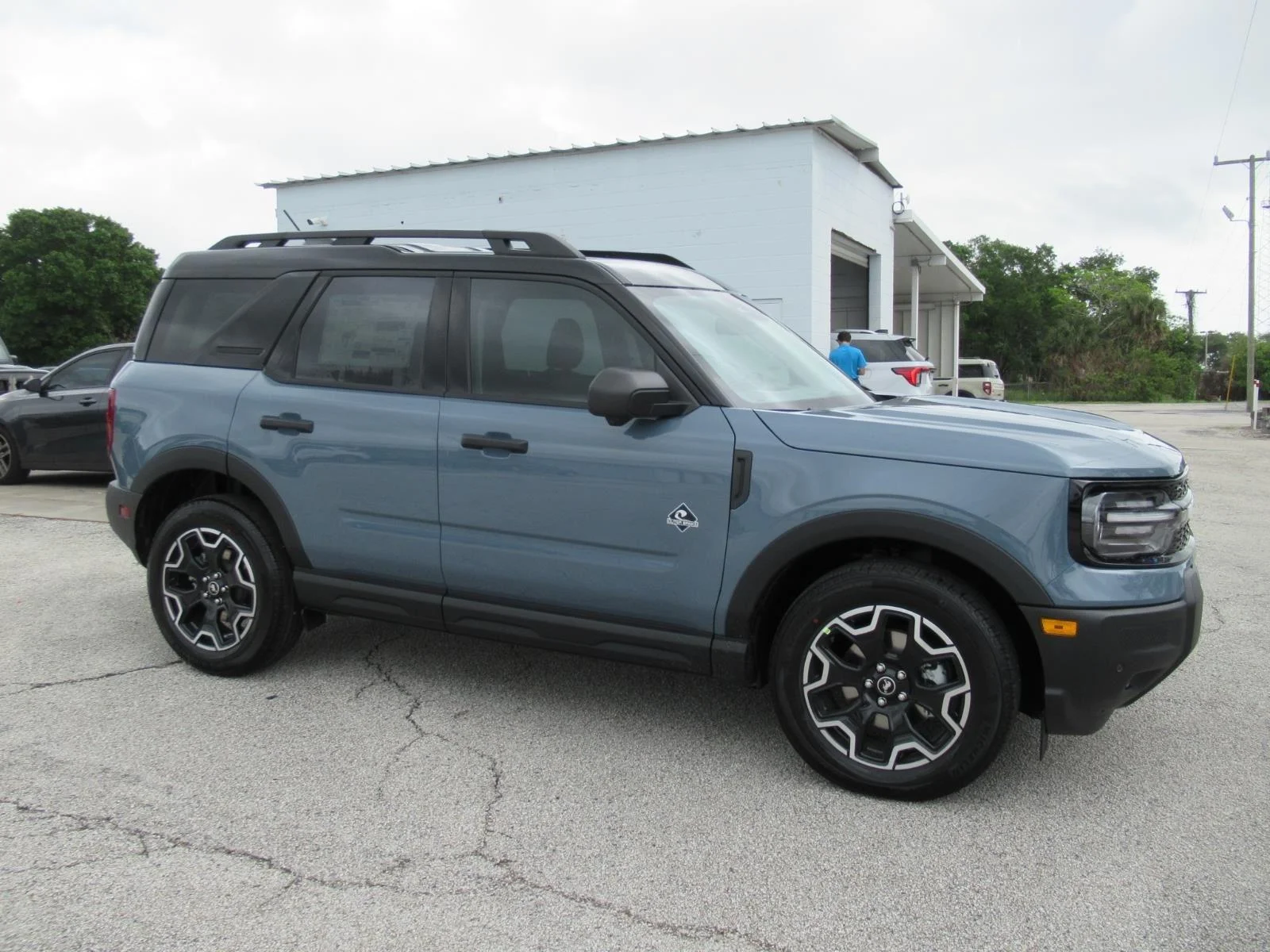 New 2026 Azure Gray Metallic Tri-Coat Ford Outer Banks® image 2