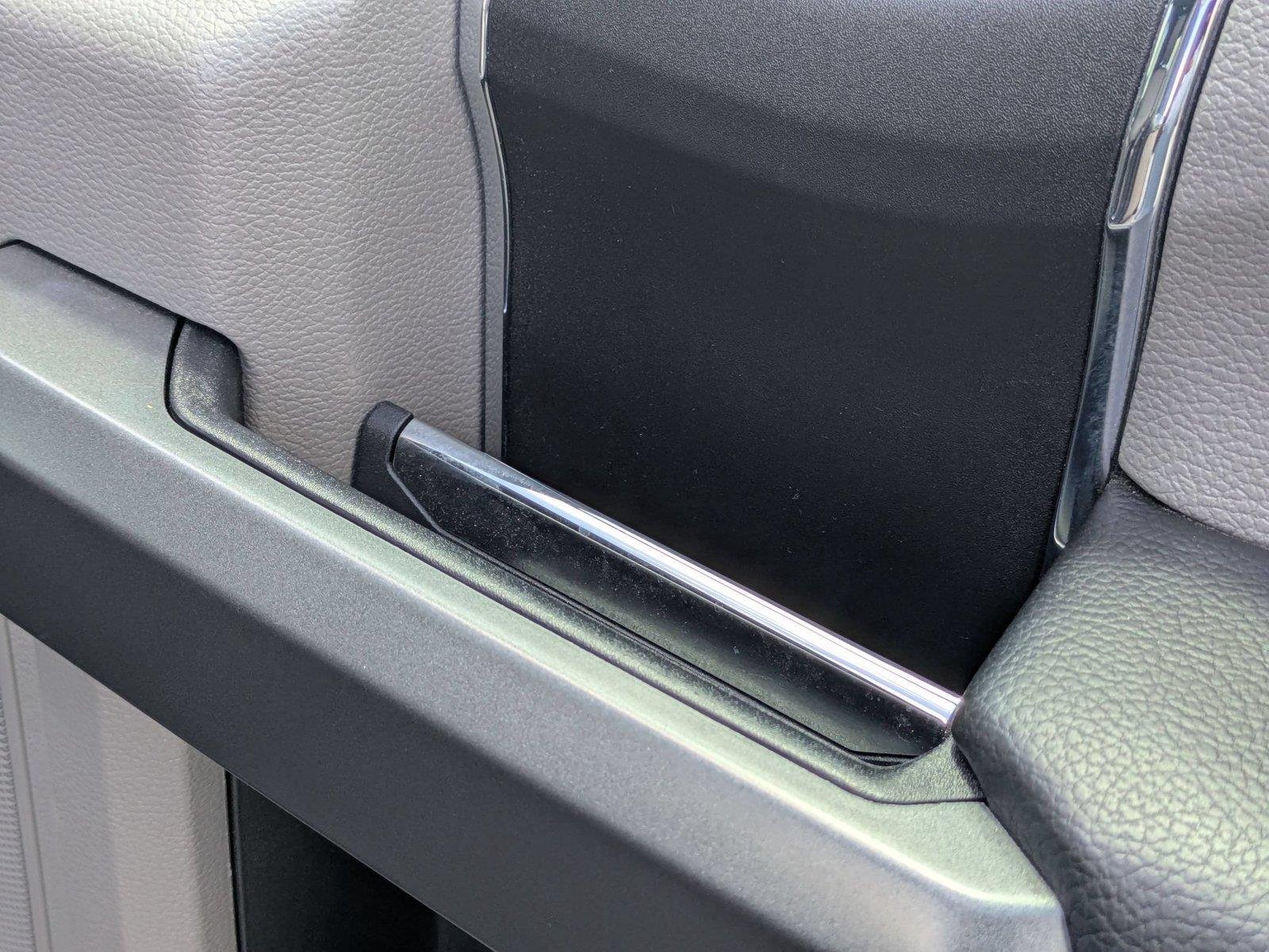 Used 2018 Magnetic Metallic Ford XLT image 26