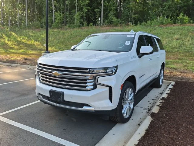 Used 2021 Beige Chevrolet High Country image 2