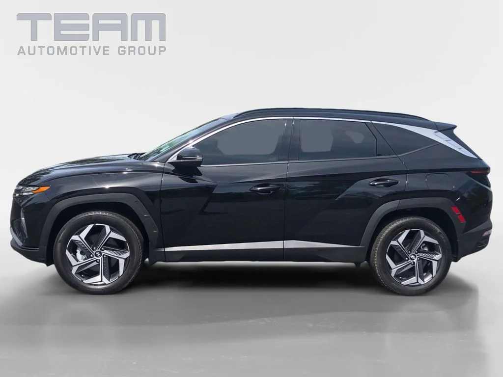 Used 2024 Black Hyundai Limited image 4