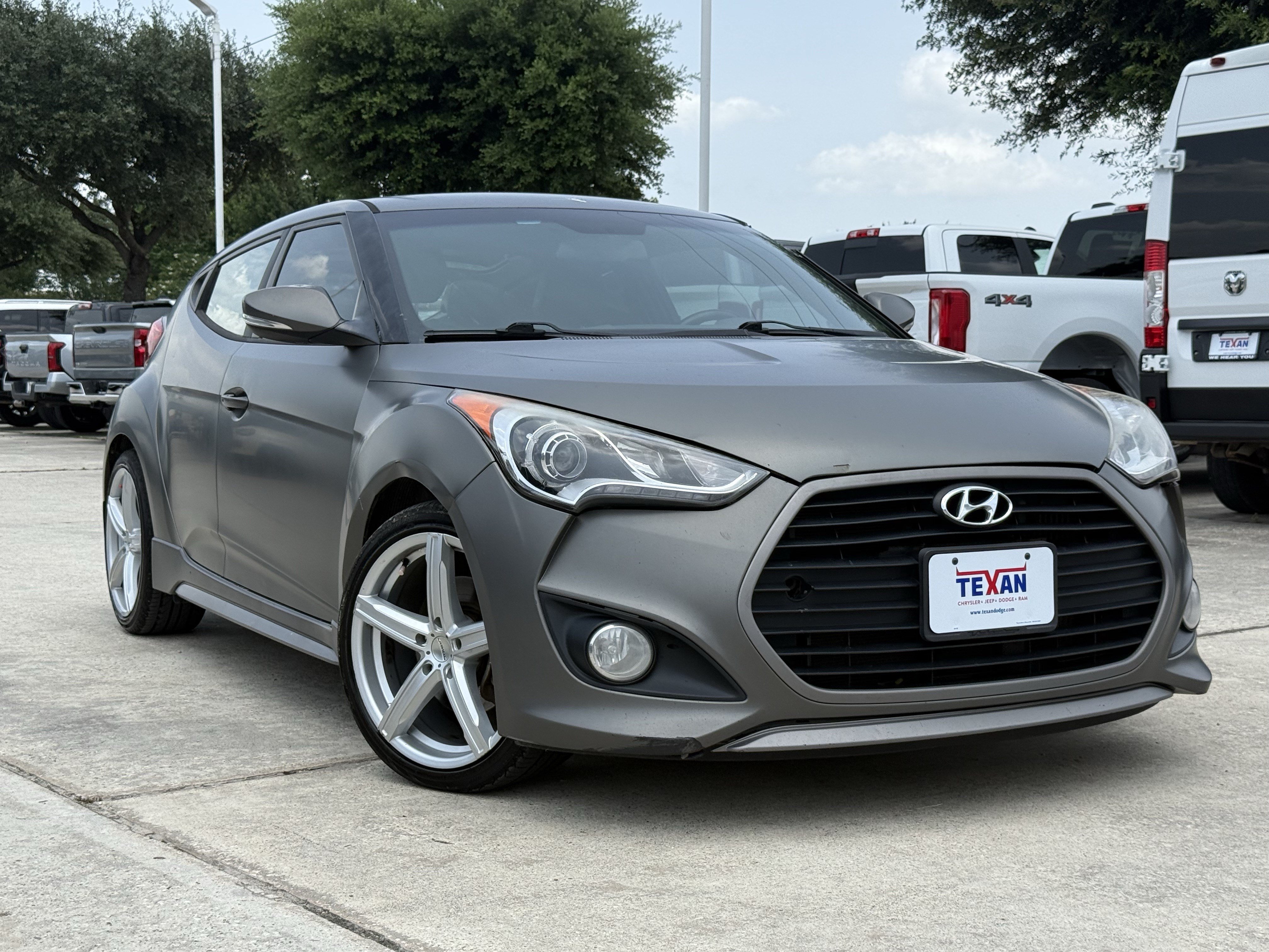 Used 2016 Matte Gray Hyundai Turbo image 2