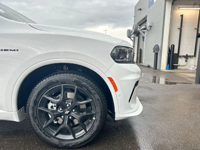 New 2026 White Knuckle Clear-Coat Exterior Paint Dodge GT Plus HEMI V8 image 12