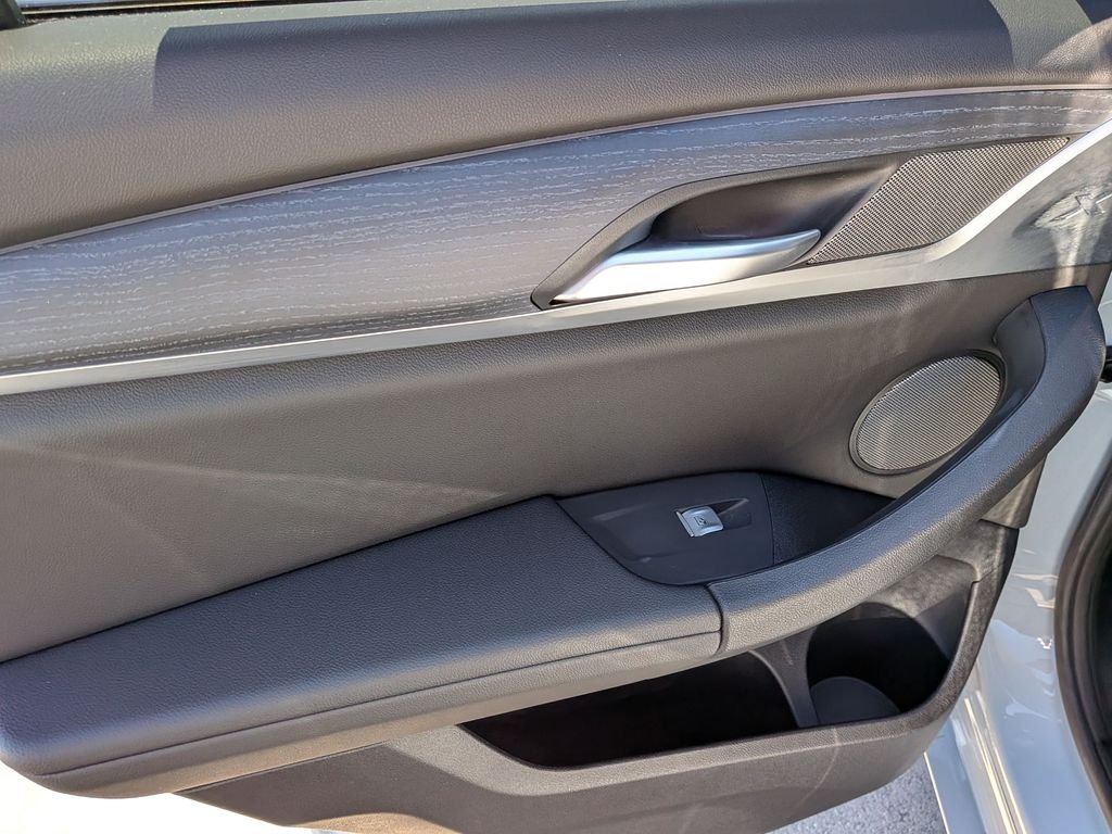 Used 2023 Gray BMW xDrive30i image 15
