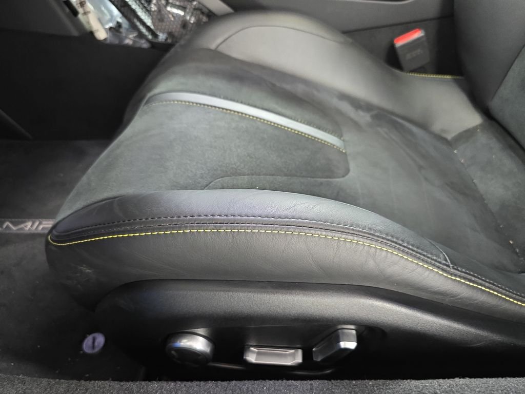 Used 2024  Lotus V6 image 23