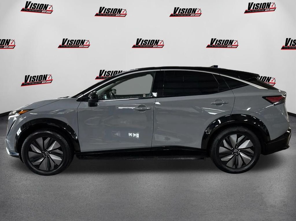 Used 2023 Gray Nissan ENGAGE image 8