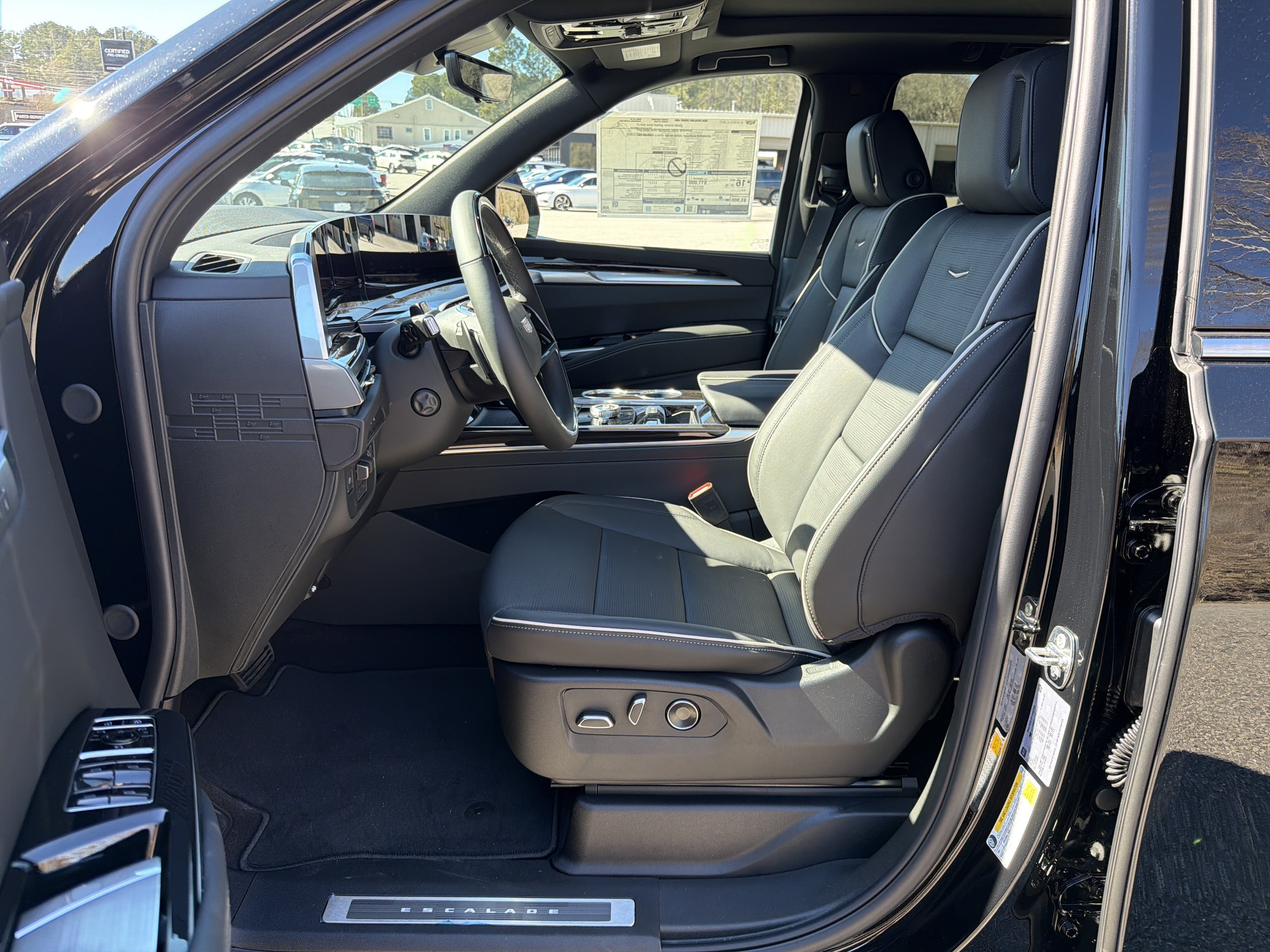 2026 Cadillac Escalade Luxury - Photo 9