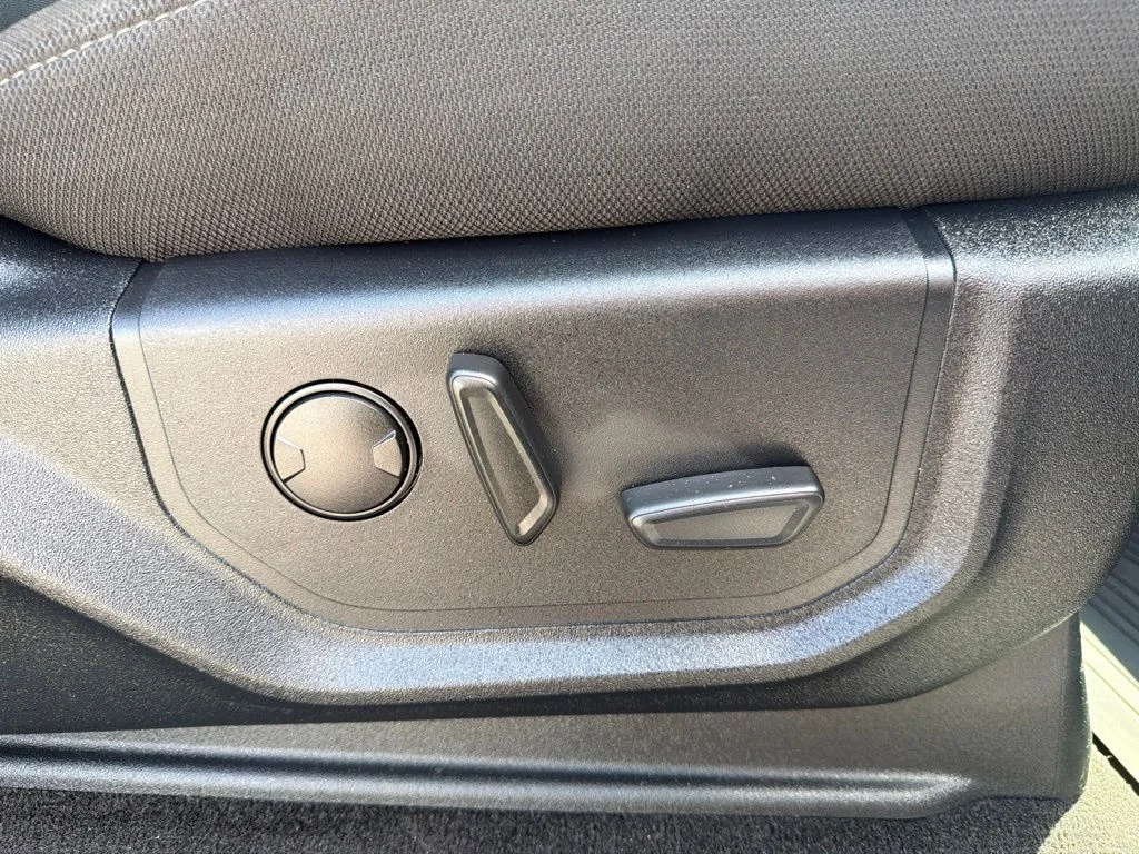 Used 2019 White Ford XLT image 22