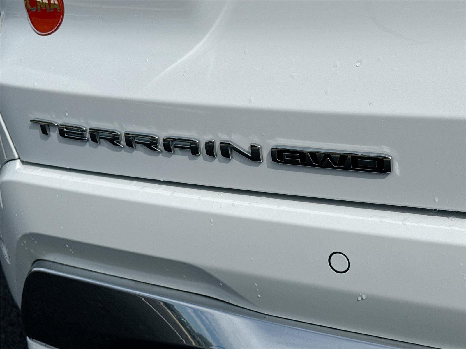 Used 2026 Summit White GMC AWD Denali image 18