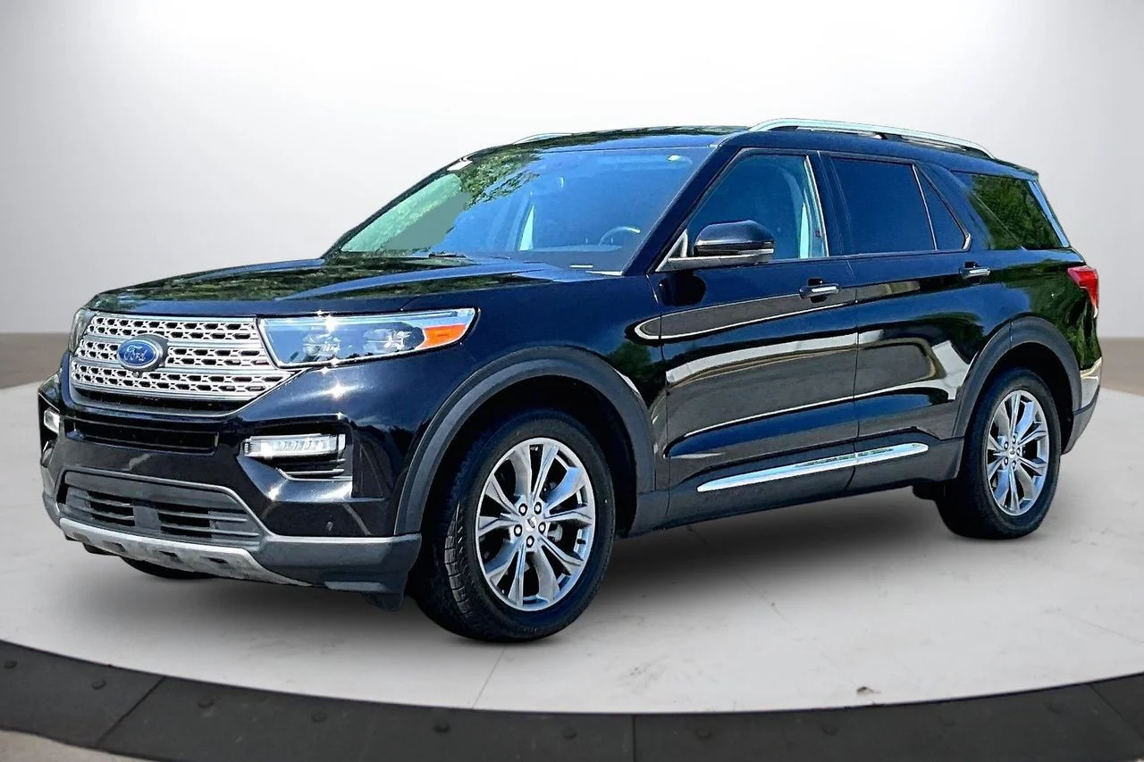 Certified Used 2022 Black Ford Limited image 4