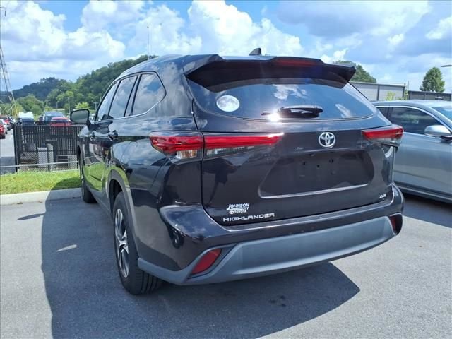 Used 2022 Brown Toyota XLE image 15