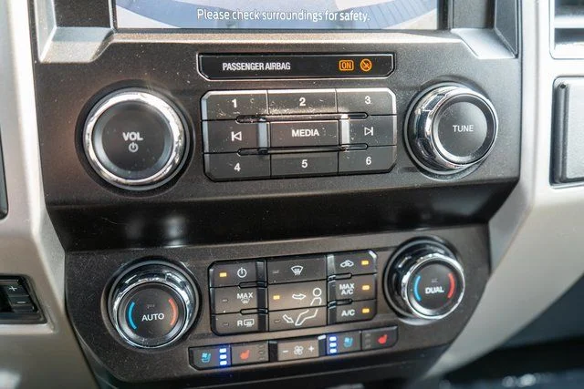 Used 2020 White Ford Lariat image 32