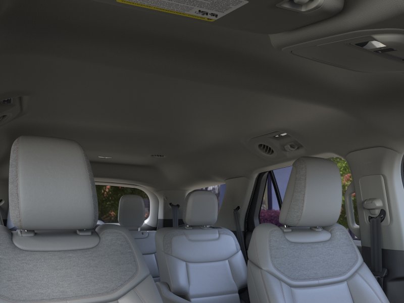 New 2026 Star White Metallic Tri-Coat Ford Active image 22