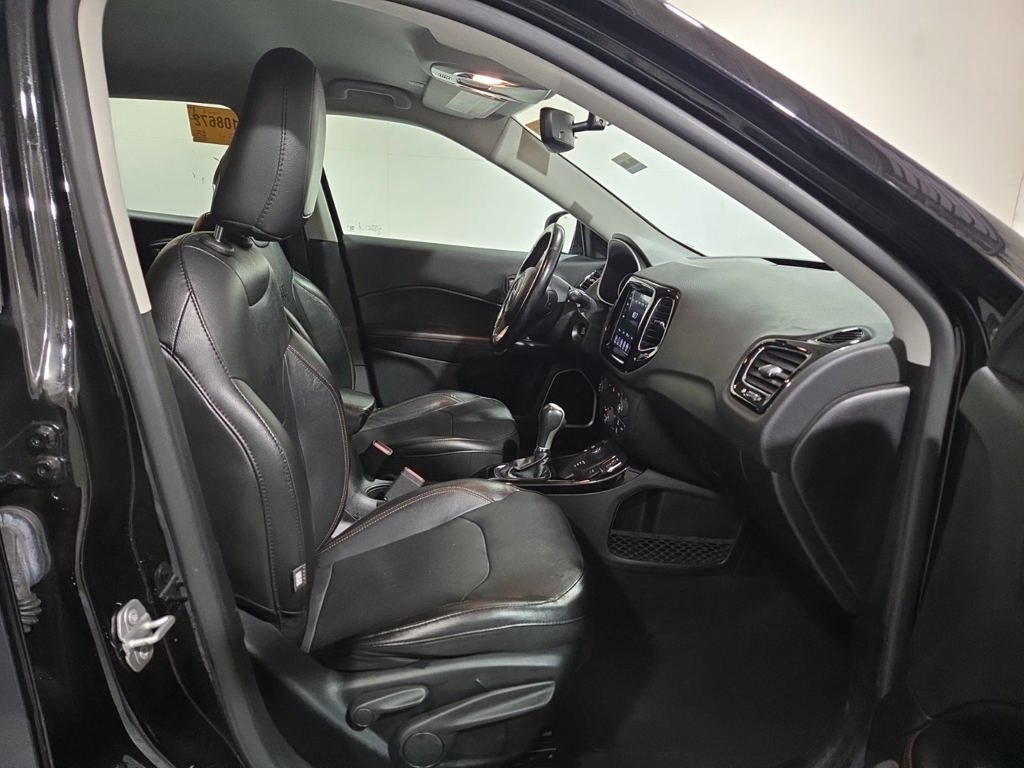 Used 2020 Black Jeep Limited image 3
