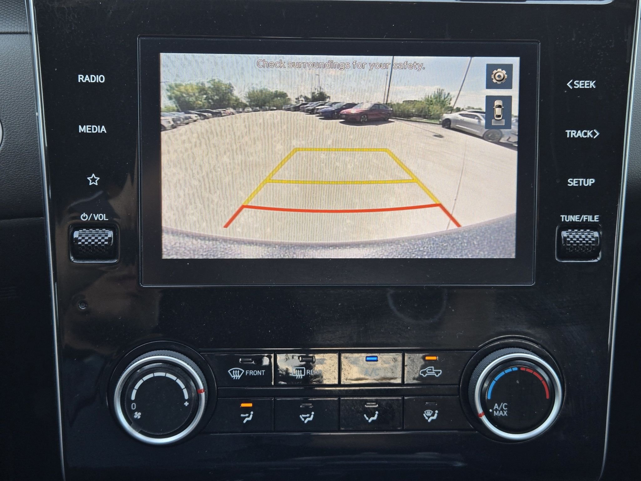 Used 2022 Phantom Black Hyundai SEL image 17