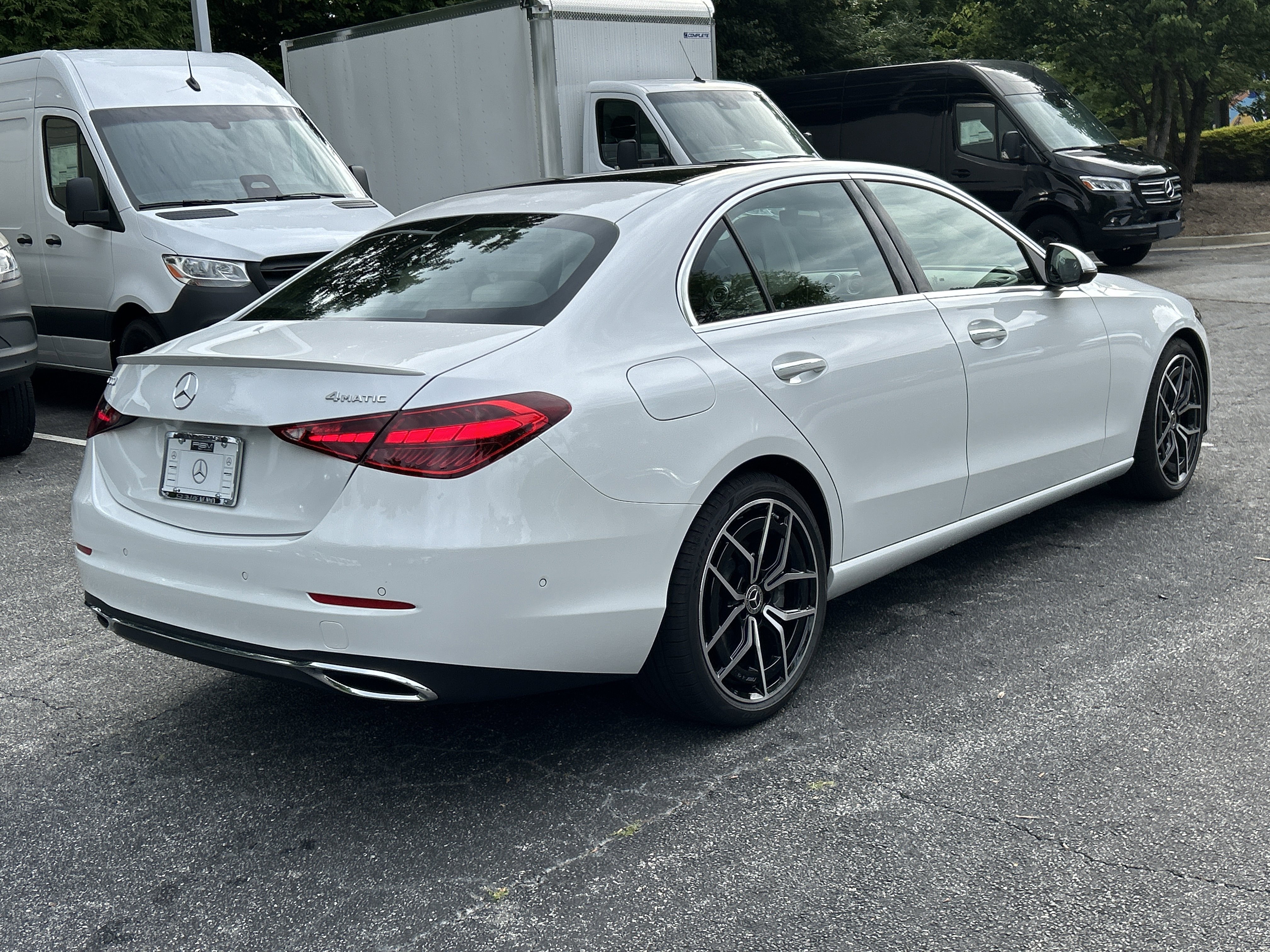 New 2026 MANUFAKTUR Moonlight White Metallic Mercedes-Benz C 300 4MATIC® Sedan image 6