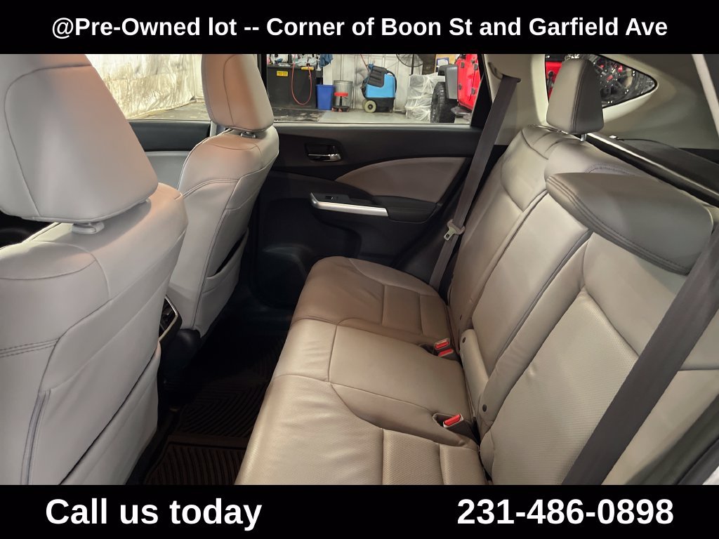 Used 2016 Silver Honda EX-L image 25