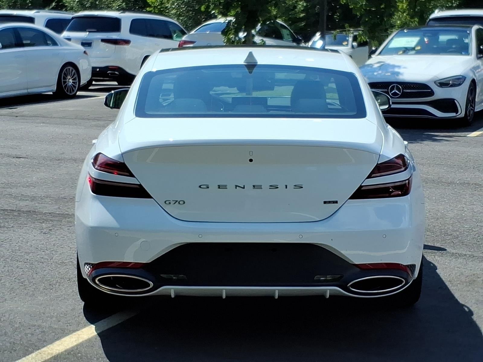 New 2026 Alta White Genesis 3.3T SPORT PRESTIGE image 9