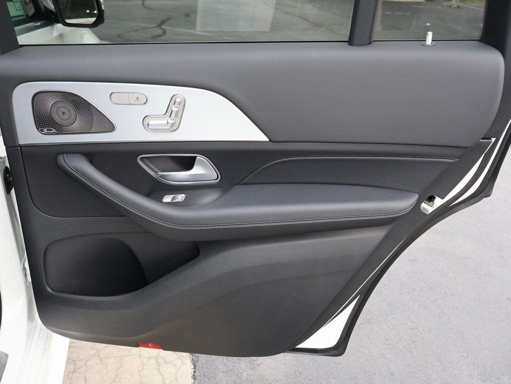 2025 Mercedes-Benz GLS Base - Photo 17