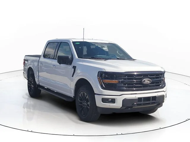 New 2026 Oxford White Ford XLT image 3