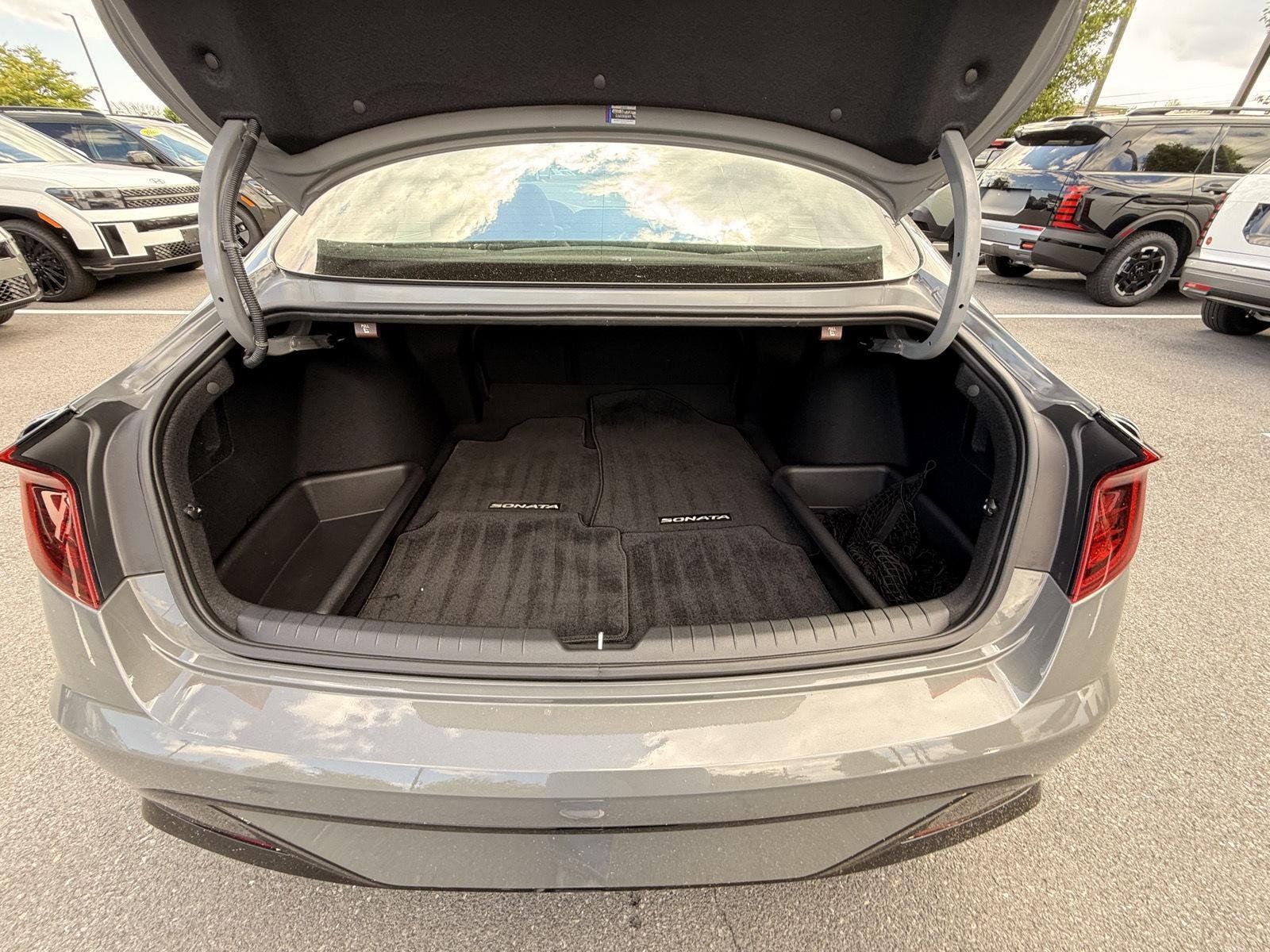 Used 2023 Hampton Gray Hyundai SEL Plus image 18