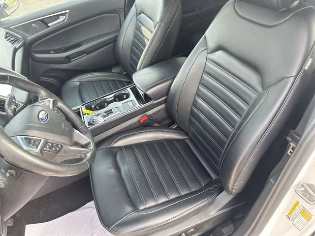 Used 2019 White Platinum Clearcoat Metallic Ford SEL image 15