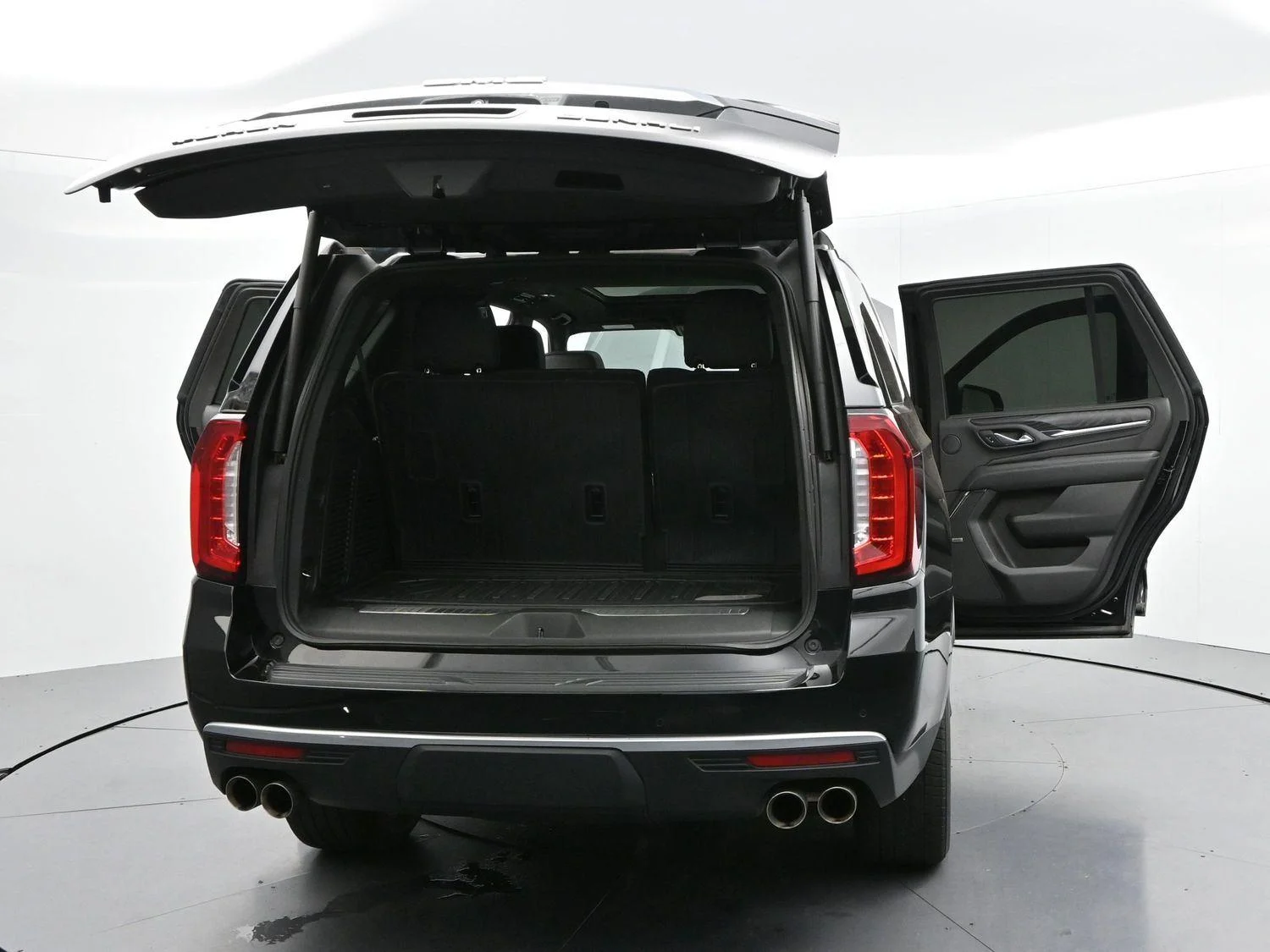 Used 2024 Onyx Black GMC Denali image 49
