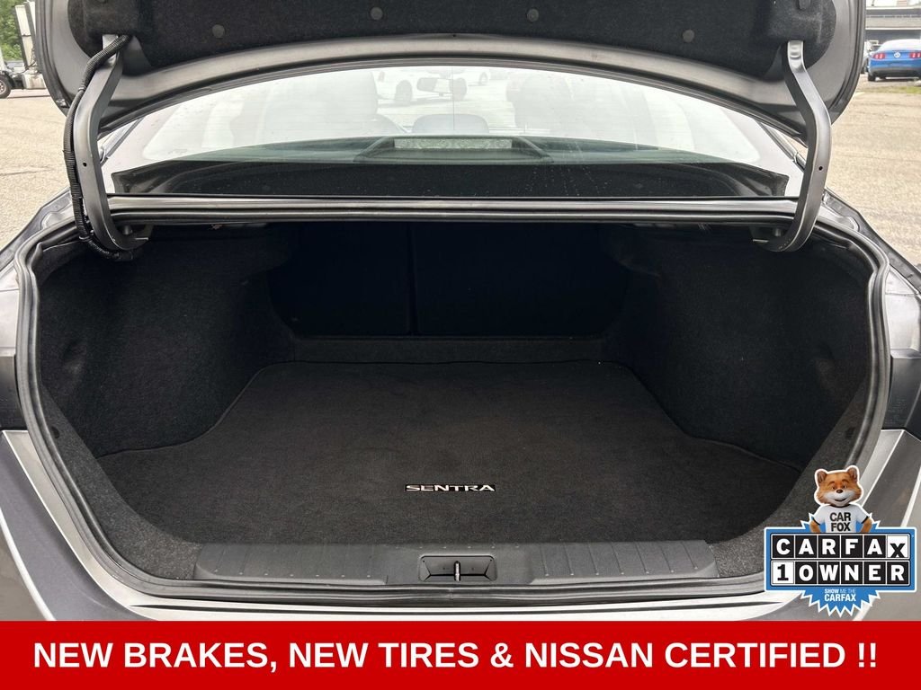 Used 2025 Gray Nissan S image 11