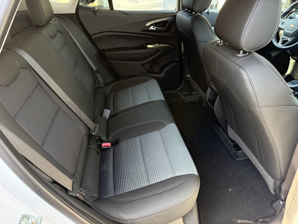 Used 2026 Summit White Chevrolet LT image 17