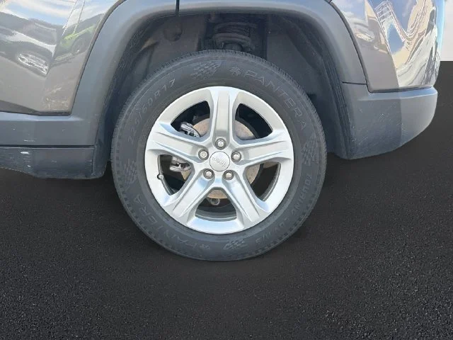 Used 2023 Gray Jeep Sport image 9