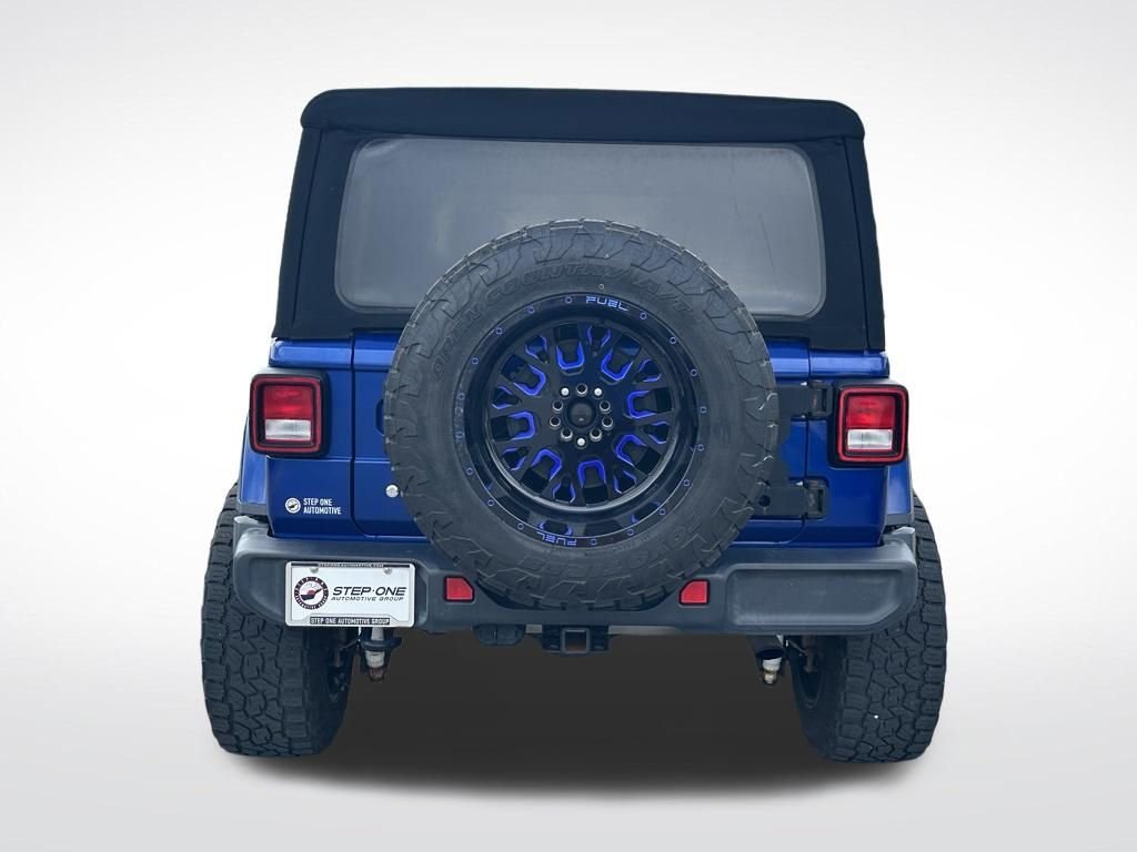 Used 2020 Blue Jeep Unlimited Sahara image 6