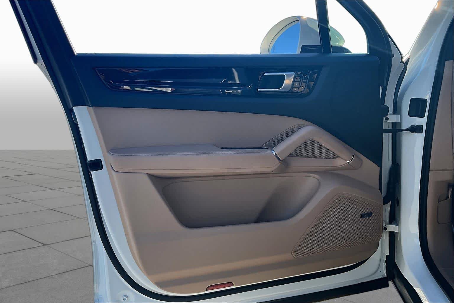 Used 2019  Porsche  image 20