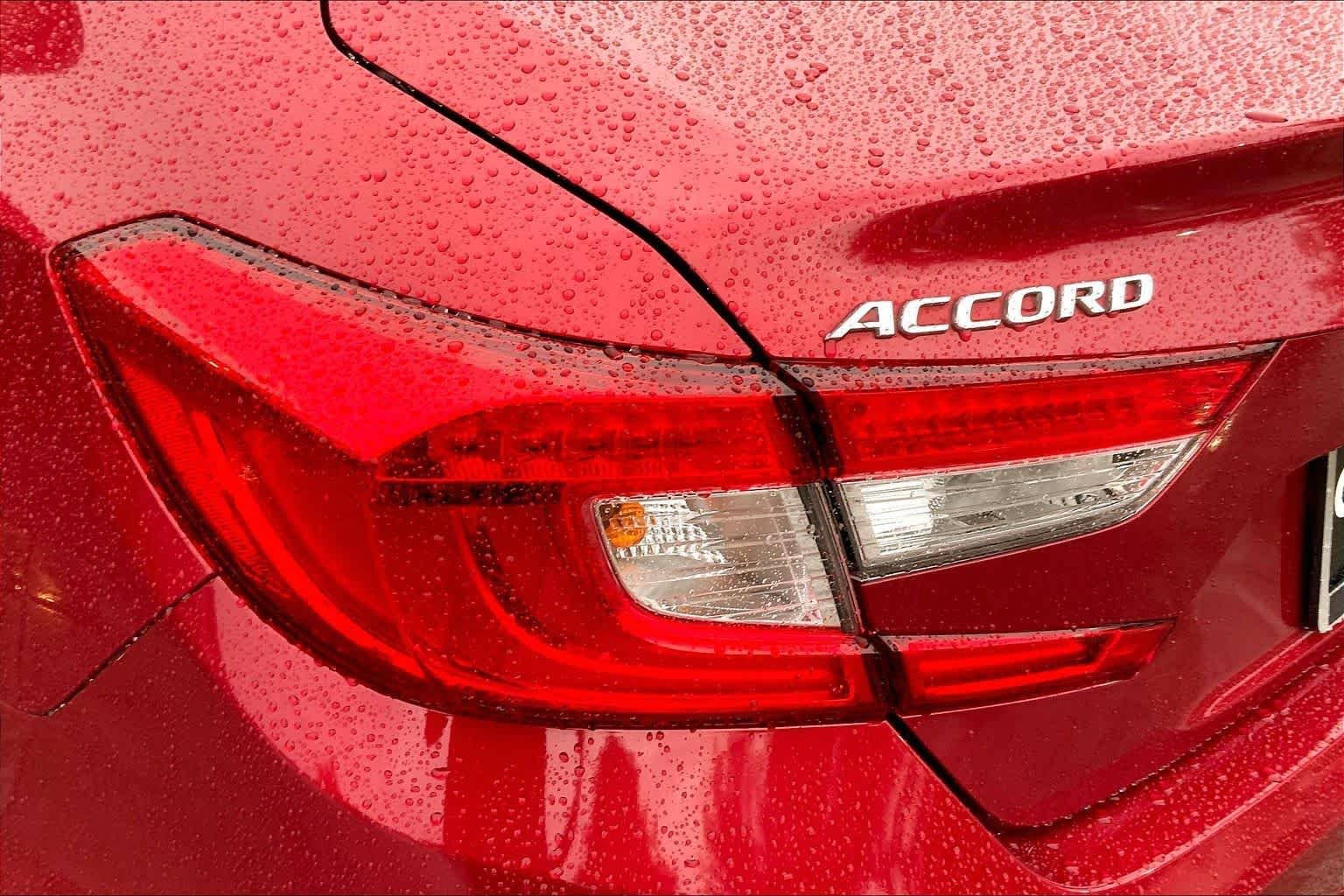 Used 2020 Radiant Red Metallic Honda EX-L image 26