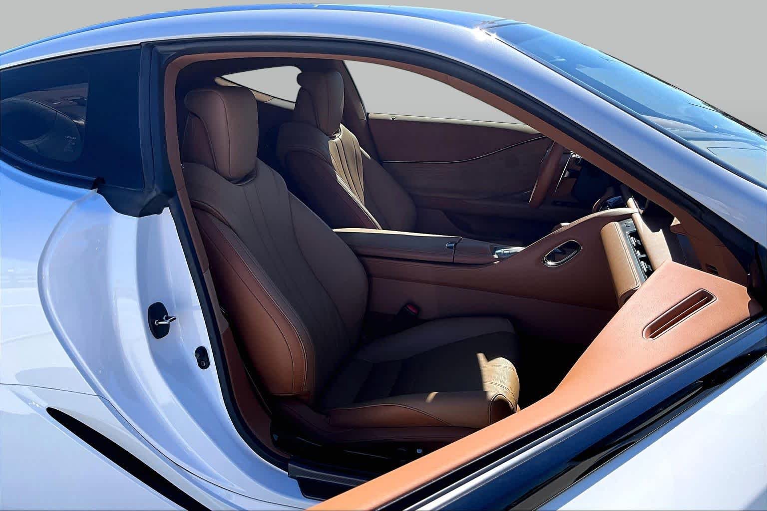 Used 2024 Ultra White Lexus  image 9