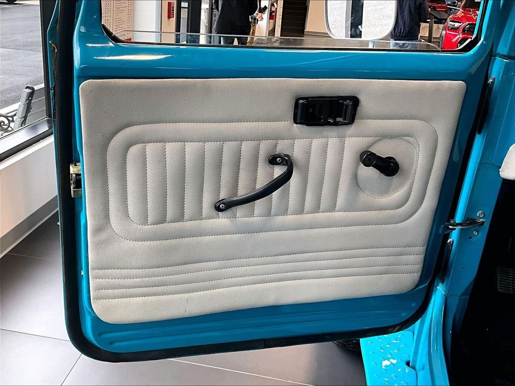 Used 1980 Blue Toyota  image 9