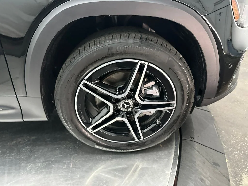 New 2026 Black Mercedes-Benz GLB 250 image 9