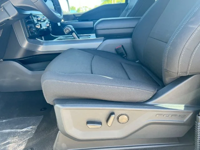 New 2026 Carbonized Gray Metallic Ford XLT image 23