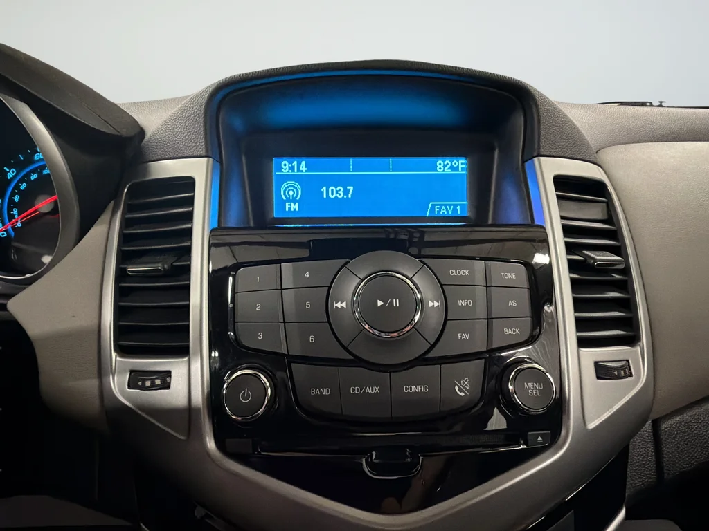 Used 2013 Gray Chevrolet LS image 14