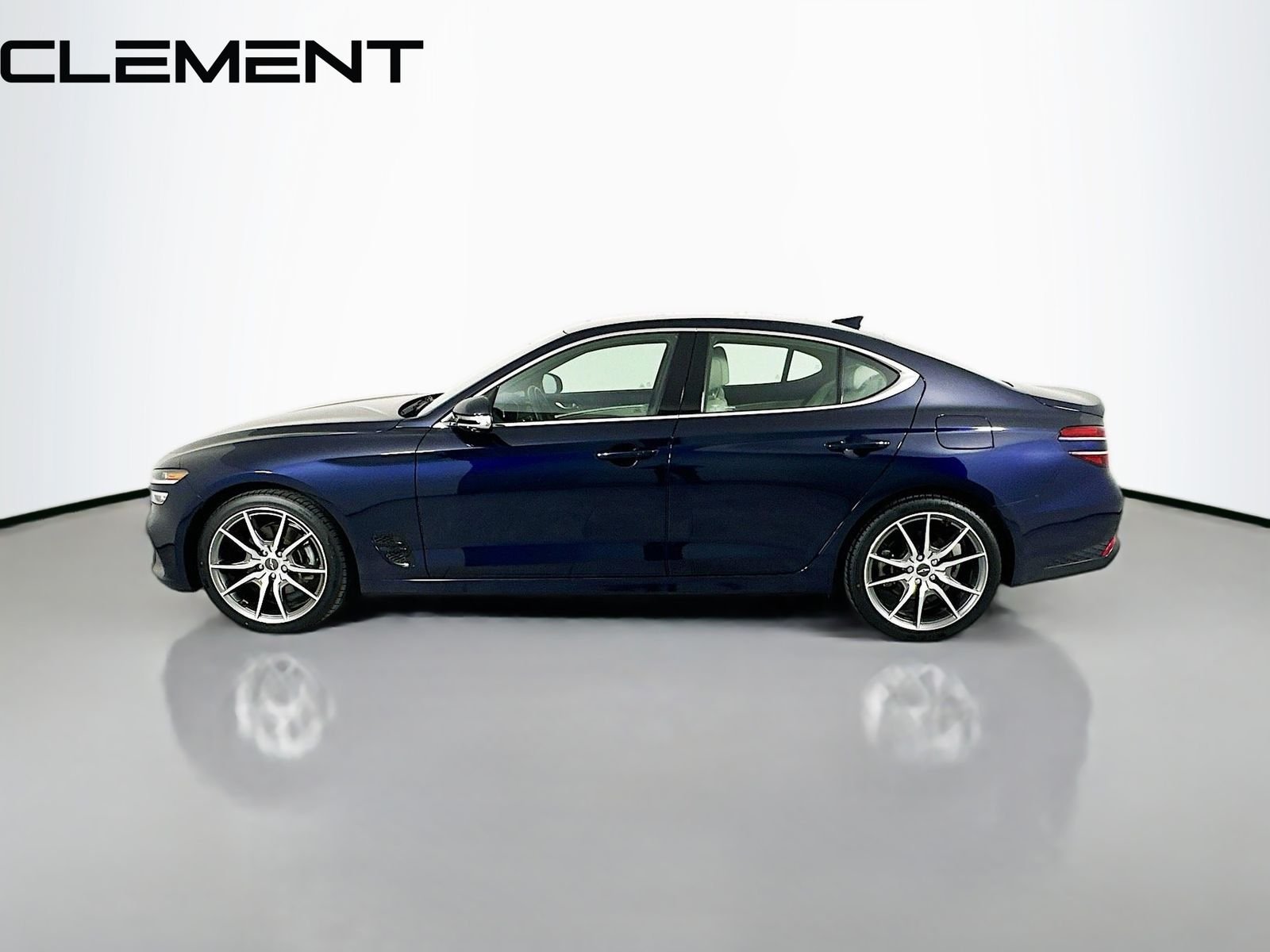 2023 GENESIS G70 Standard - Photo 6