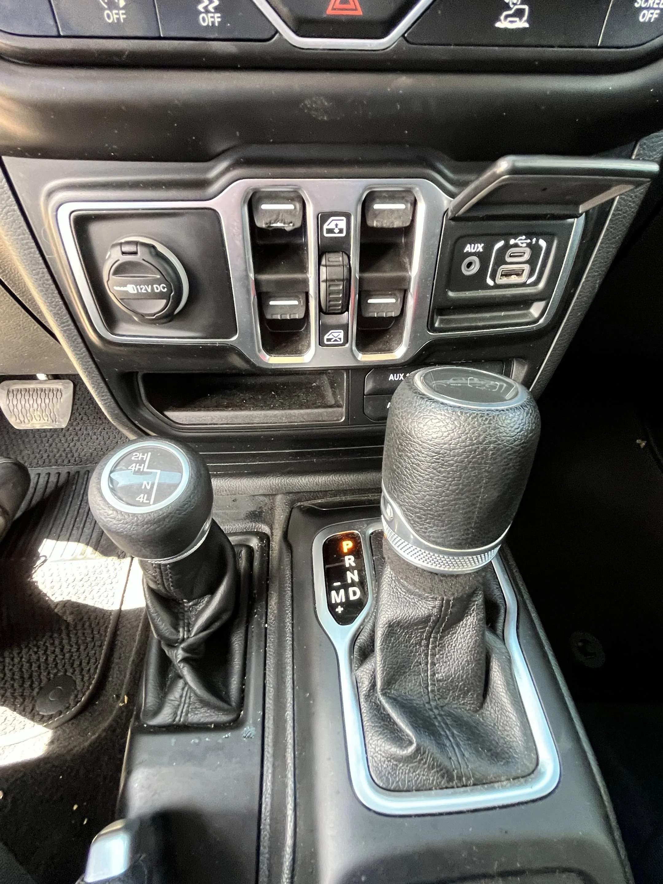 Used 2021 Red Jeep Sport image 14
