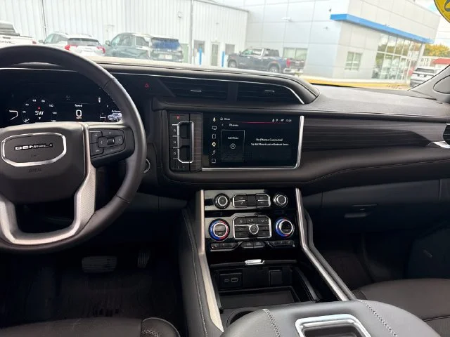 Used 2023 ONYX BLACK GMC Denali image 15