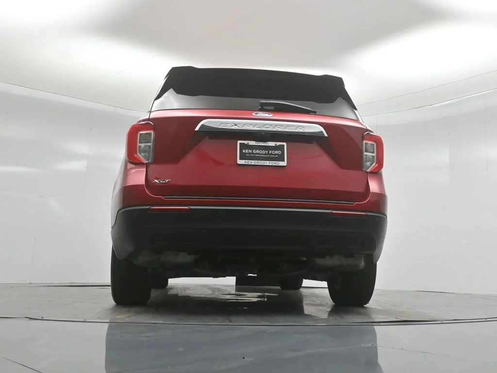 Used 2023 Red Ford XLT image 47